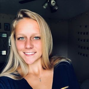 Meet your Posher, Kortney